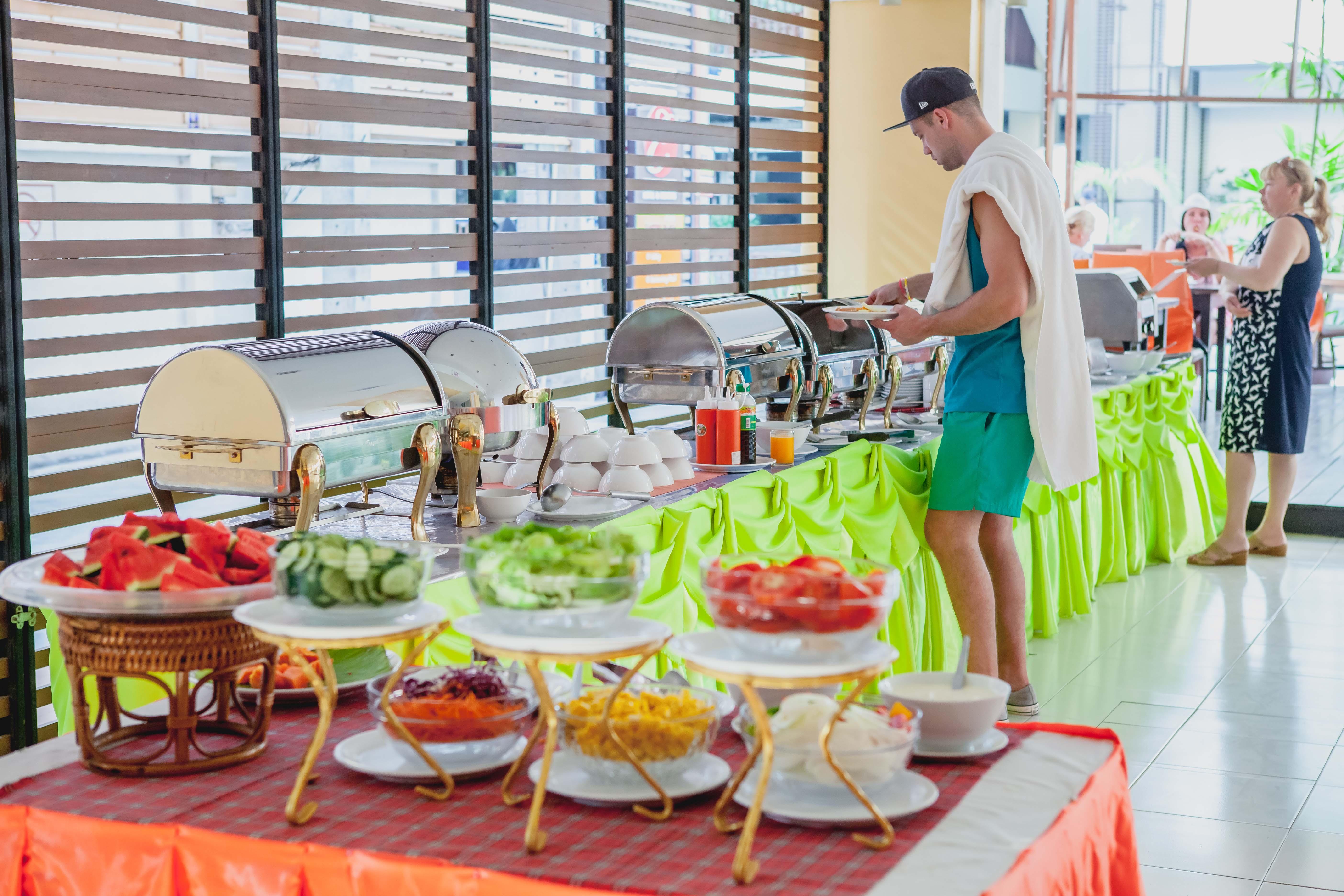 Eastiny Plaza Hotel Патая Екстериор снимка