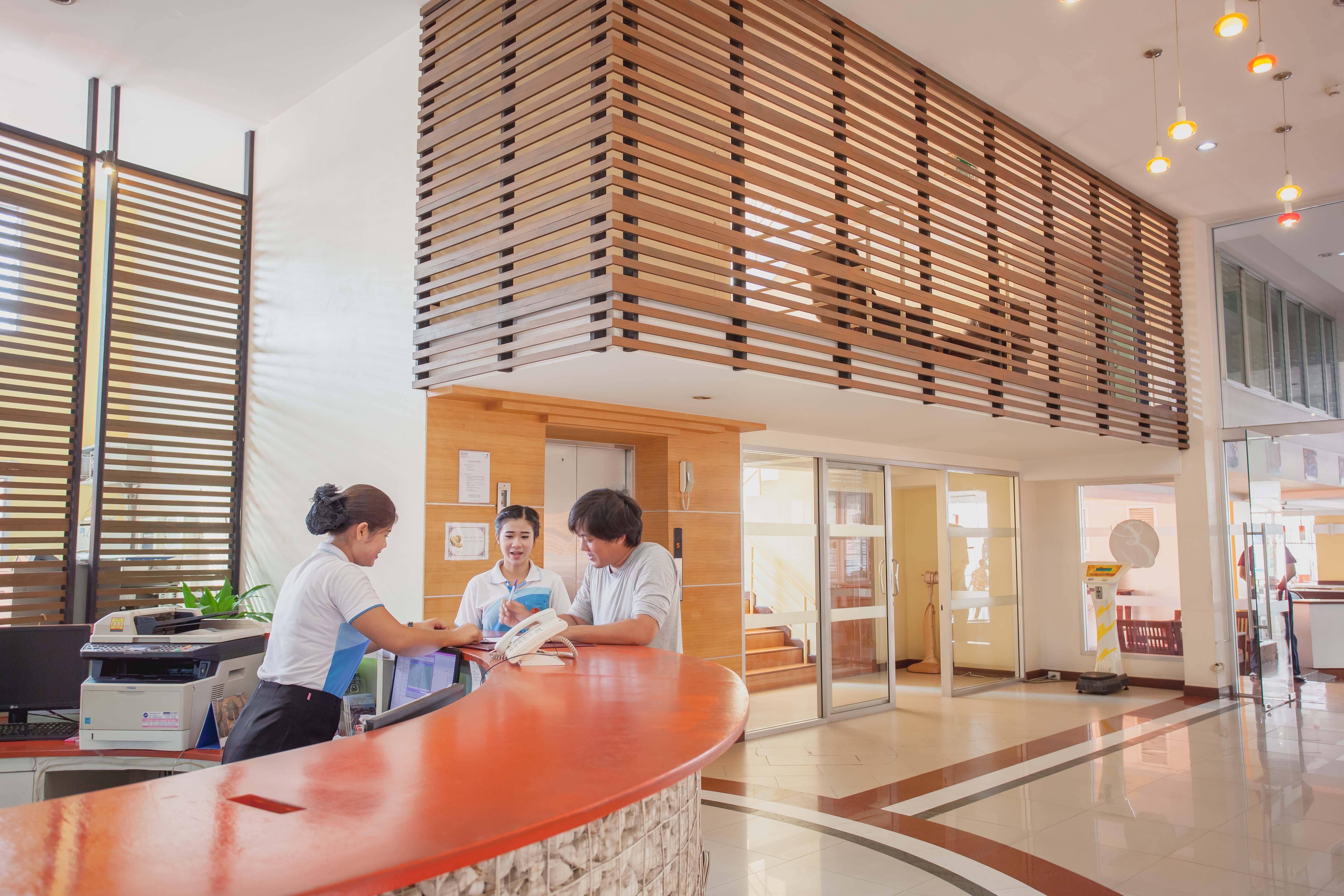 Eastiny Plaza Hotel Патая Екстериор снимка