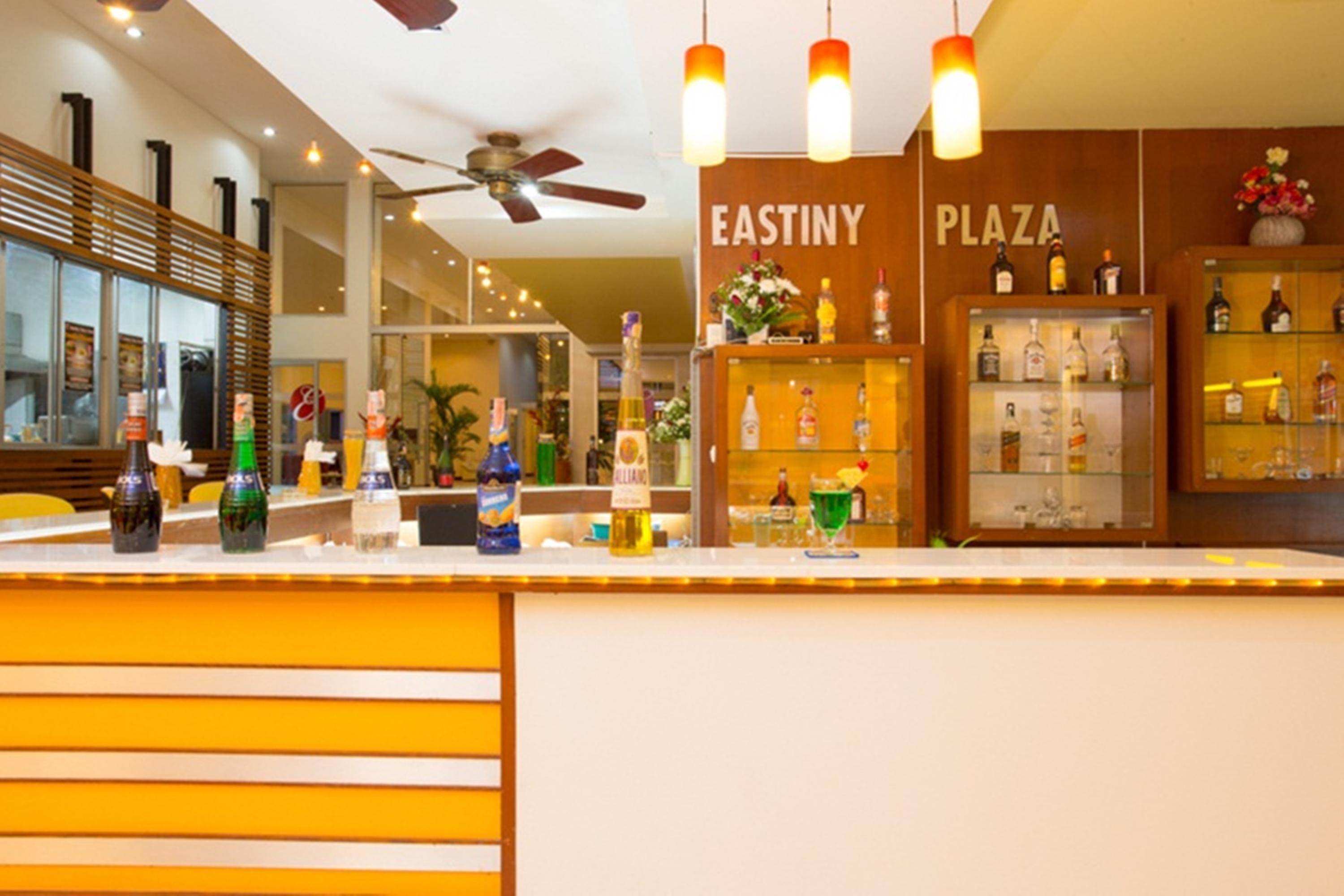 Eastiny Plaza Hotel Патая Екстериор снимка