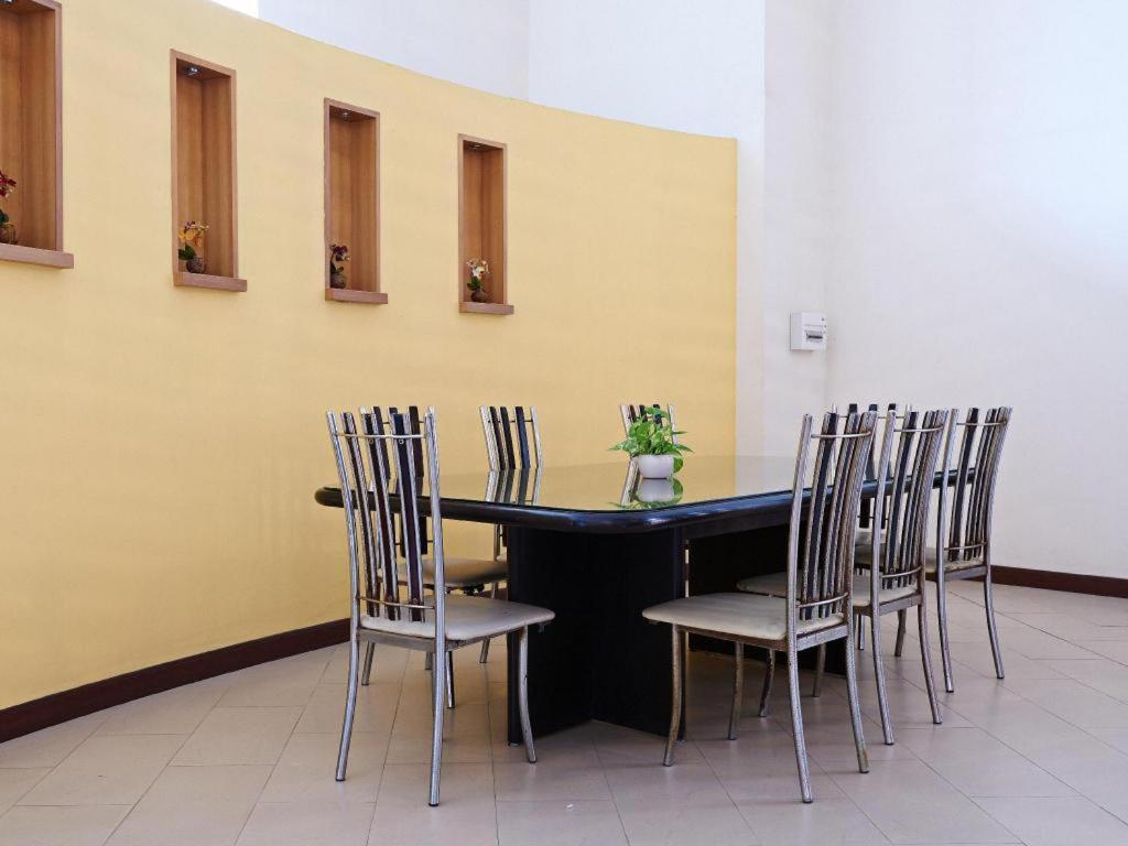 Eastiny Plaza Hotel Патая Екстериор снимка