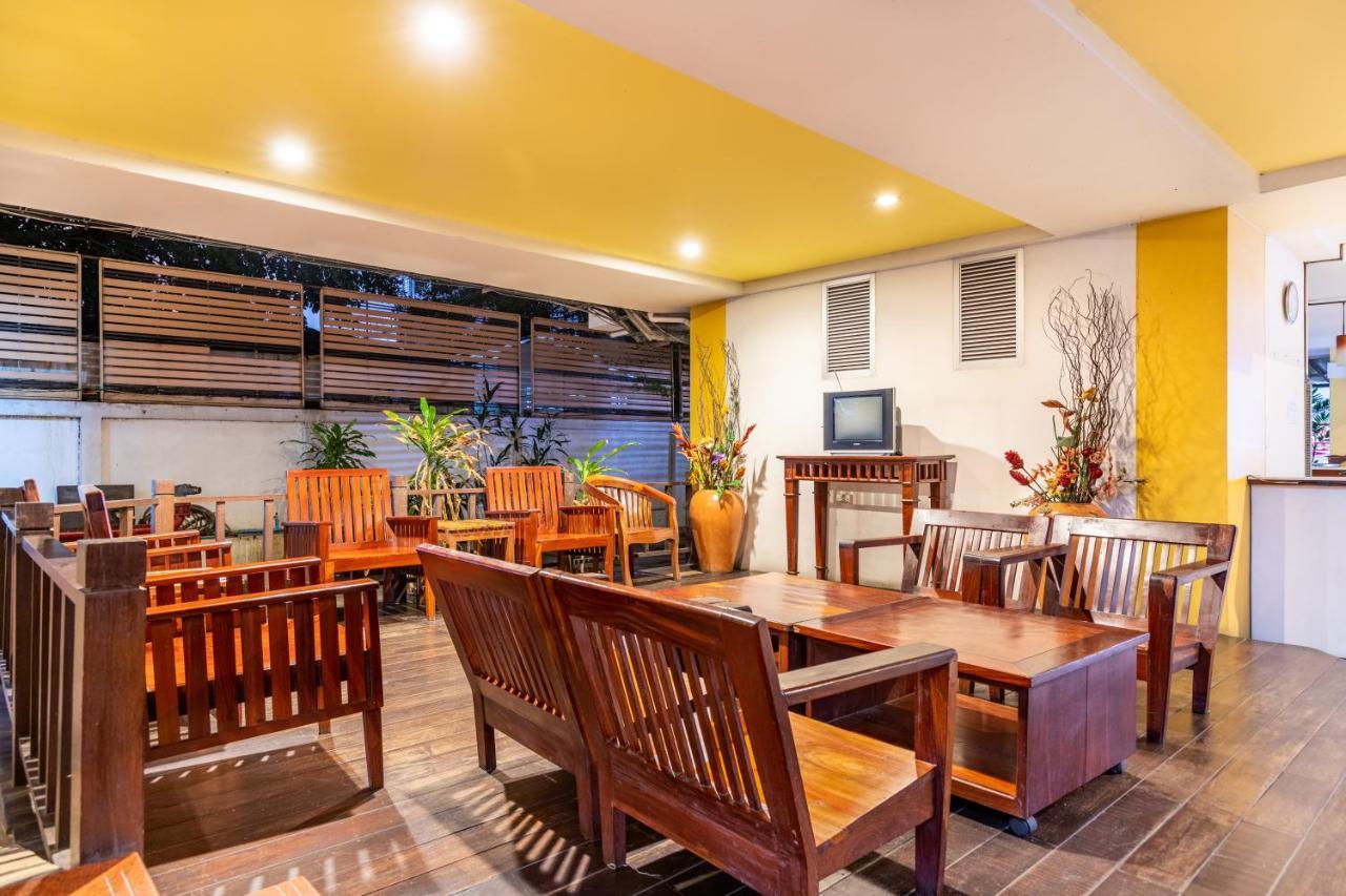 Eastiny Plaza Hotel Патая Екстериор снимка