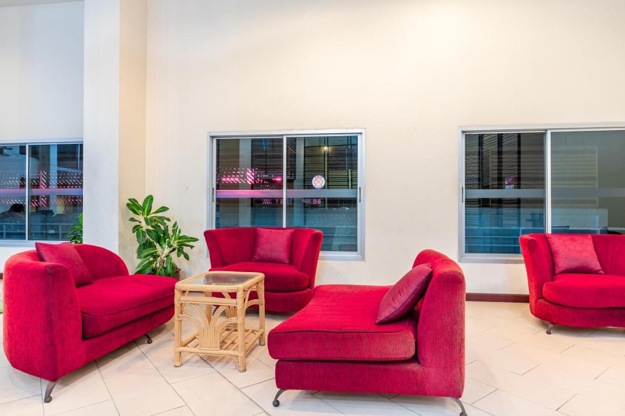 Eastiny Plaza Hotel Патая Екстериор снимка