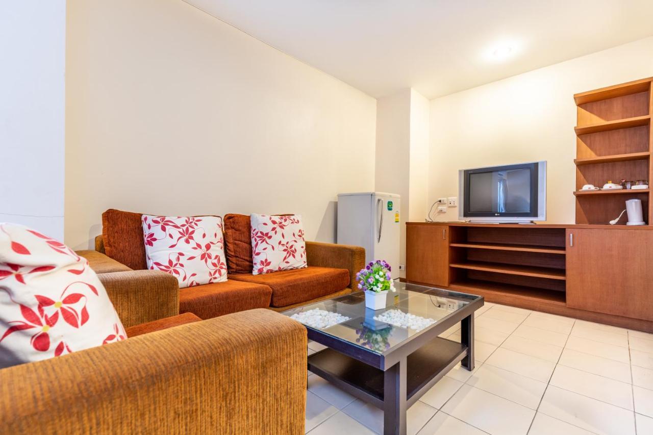Eastiny Plaza Hotel Патая Екстериор снимка